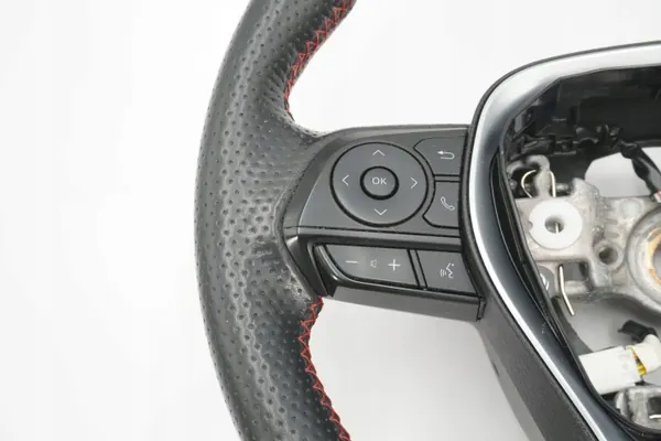 Volant cuir OEM usagé pour Toyota Corolla GR Sport image 3