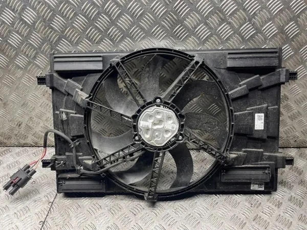 Kühlerlüftergehäuse Audi A3 8V OEM 5Q0121203CN image 2