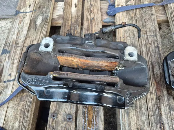 Etujarrusatula Seat Leon 5F vasen oikea 5FA615123C image 6