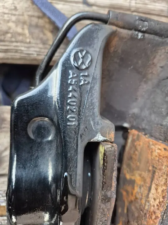 Etujarrusatula Seat Leon 5F vasen oikea 5FA615123C image 7