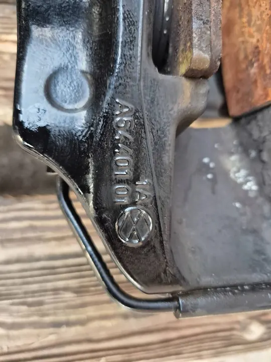 Etujarrusatula Seat Leon 5F vasen oikea 5FA615123C image 8