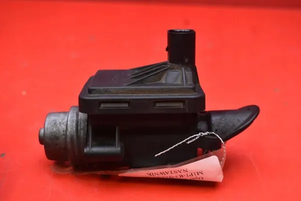 OEM 55584232 Ajustador de compuerta colector Opel - Usado image 6
