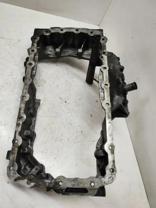 Peugeot OE 9688578780 Base do Cárter - Usado image 6