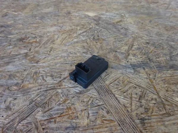 Capteur d'embrayage OEM 5Q0927810A pour Audi A3 8V image 9