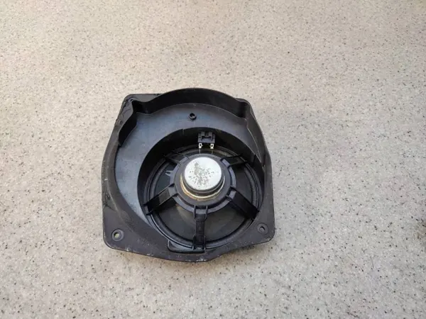 Altavoz delantero derecho OEM 1922295004AOP Mercedes image 3