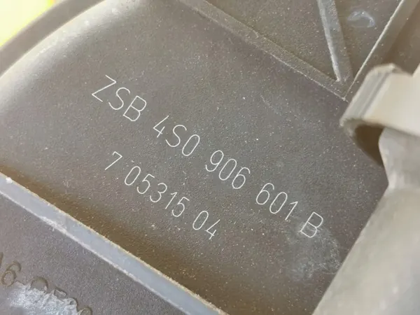 Pompe à air secondaire Audi R8 4S OEM 4S0906601B image 3
