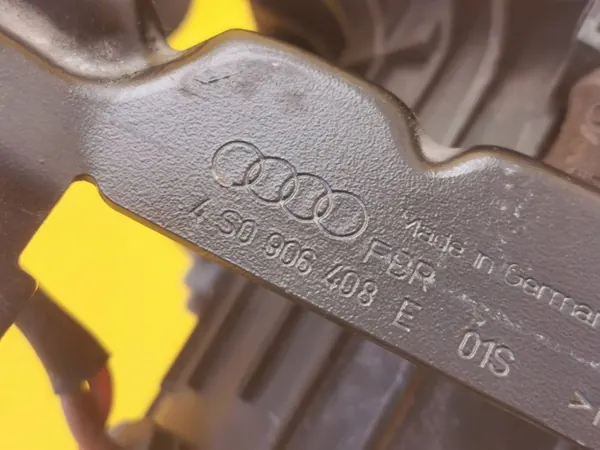 Pompe à air secondaire Audi R8 4S OEM 4S0906601B image 4