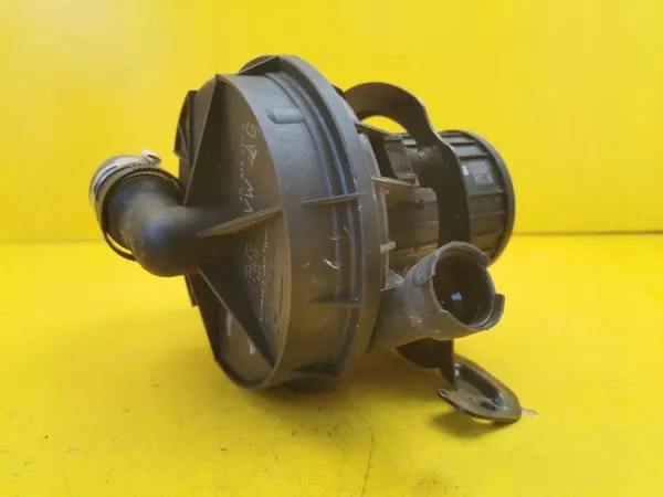 Pompe à air secondaire Audi R8 4S OEM 4S0906601B image 7