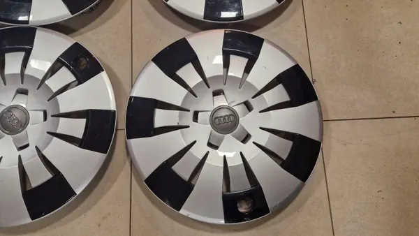 4x Originele Audi A3 8V 16" wieldoppen 8V0601147B image 3
