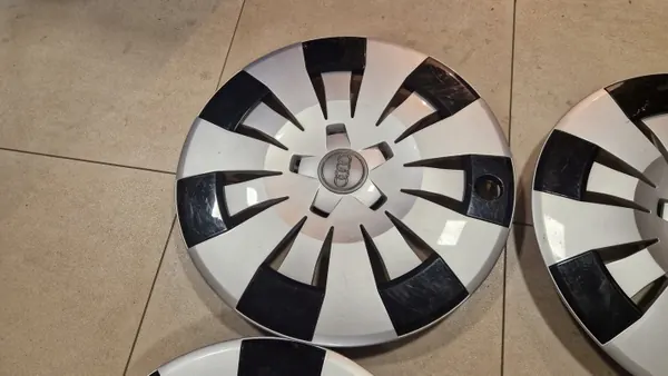 4x Originele Audi A3 8V 16" wieldoppen 8V0601147B image 5