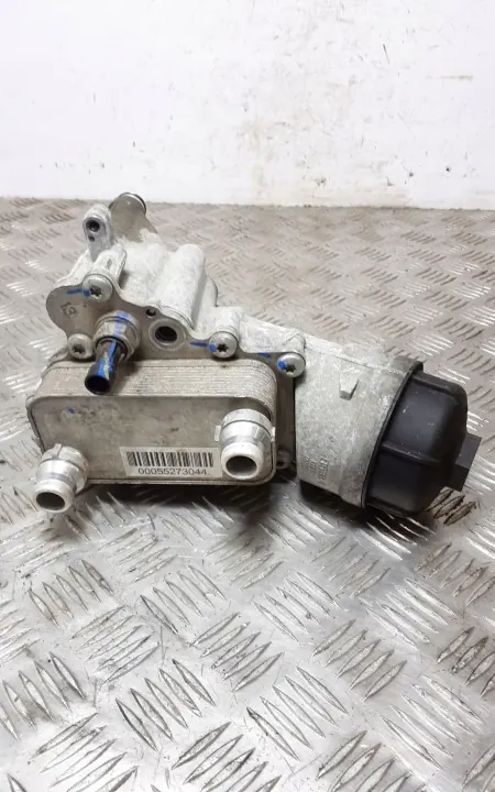 Jeep Renegade Oljefilterhus OEM 00055273044 image 2