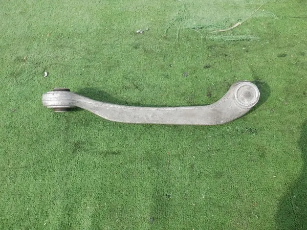 Braccio di controllo anteriore sinistro VW Phaeton 8D0407515C image 3