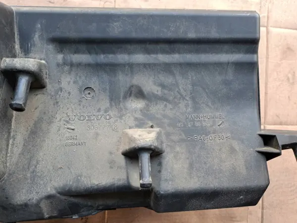Ilmansuodatin kotelo OEM 30677718 Ford Mondeo MK4 2.5T image 5