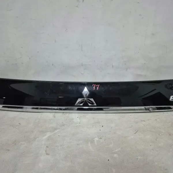 Moldura de porta-malas OEM 5817A077ZZ para Mitsubishi Eclipse Cross image 4