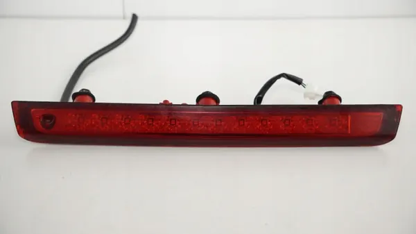 Luz de Travão Traseira OEM 360200876 para Hyundai i30 HB 07-10 image 3