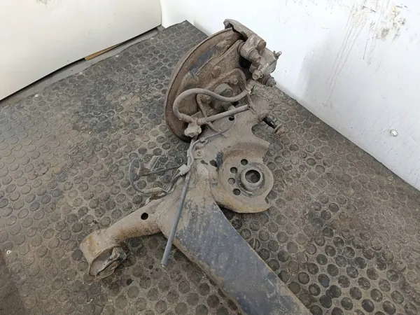 Hinterachsschwinge OEM für Toyota Yaris I FL 1.0 image 10