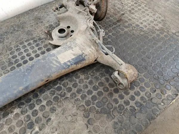Hinterachsschwinge OEM für Toyota Yaris I FL 1.0 image 5