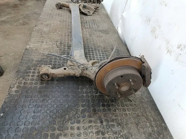 Hinterachsschwinge OEM für Toyota Yaris I FL 1.0 image 7