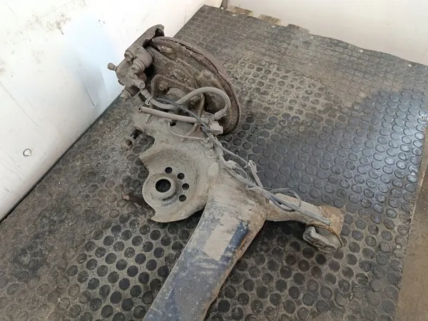 Hinterachsschwinge OEM für Toyota Yaris I FL 1.0 image 9