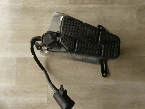 Carbon Filter Housing Audi A4 A5 8W 2.0 TFSI OEM 8W0201801B image 2