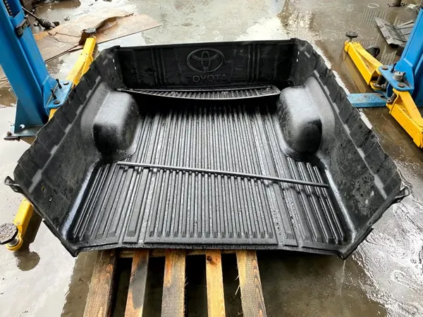 Caja de carga Toyota OE para Hilux VIII - Estado usado image 2