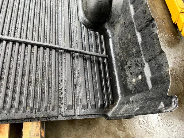 Caja de carga Toyota OE para Hilux VIII - Estado usado image 3