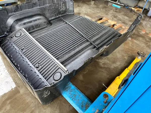 Caja de carga Toyota OE para Hilux VIII - Estado usado image 9