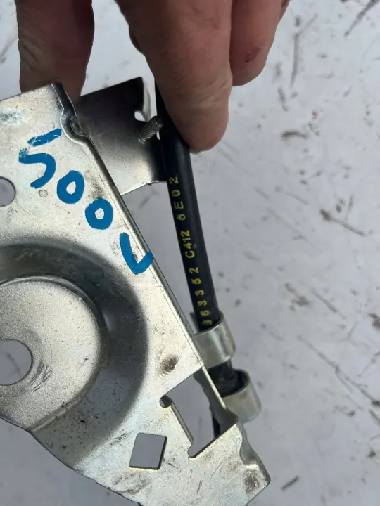 Fiat 500L käsijarrunkaapelit OEM 260614 vasen oikea image 4