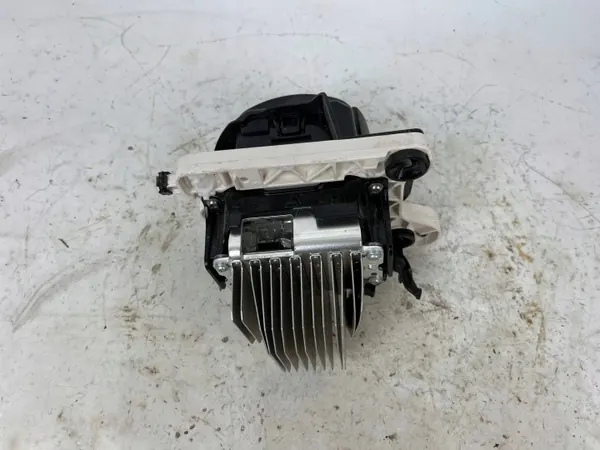 Peça Farol Volvo Lado Direito Usado OEM 23392620 image 6