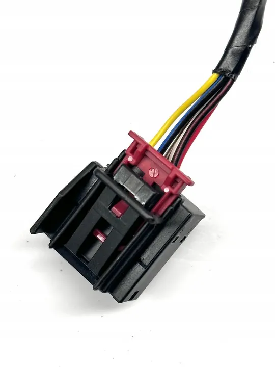 AUDI A3 8V Sedan oikea peili LS9R image 6