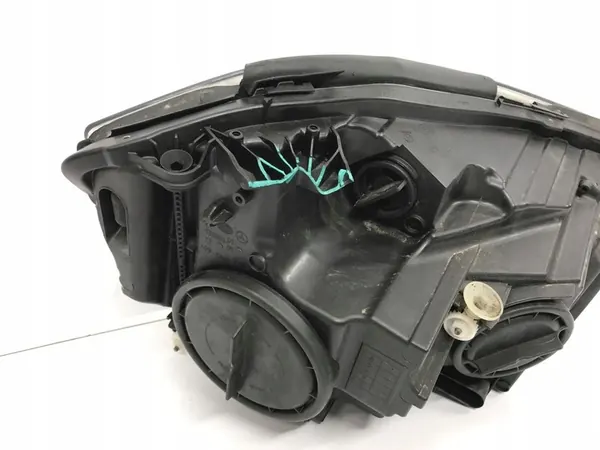 MERCEDES A 176 LINKER LAMP 1768203861 image 9