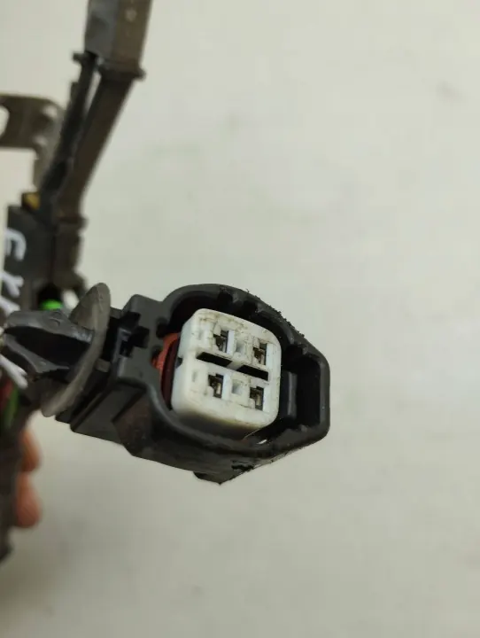 Toyota glödstiftkabel OEM 198710N010 - Begagnad image 3