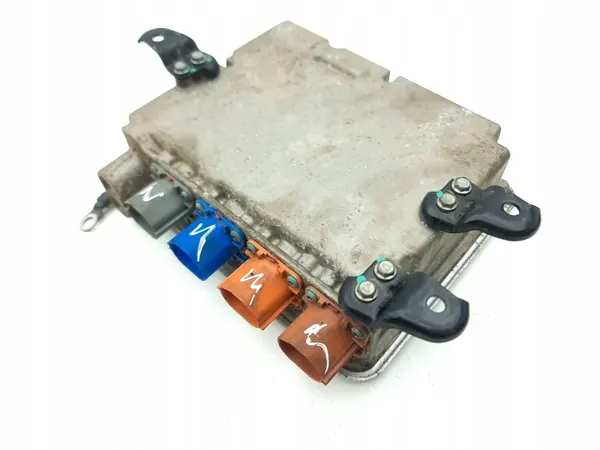 Régulateur de tension Tesla OEM 1028843-01-A image 2