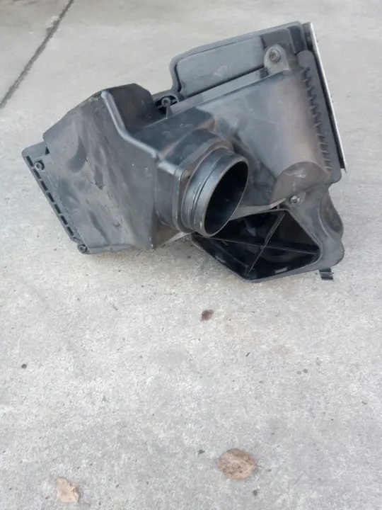 AUDI A4 B8 A5 Q5 Ilmansuodattimen Kotelo 8R0133835AP image 4