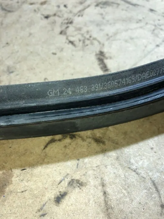 Opel Astra H motorhuvespackning OEM 24463391 - Begagnad image 8