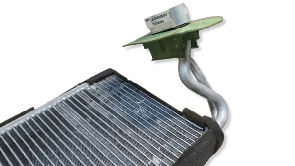 Etulämmitin OEM T62030C Nissan Leaf II ZE1:lle image 3