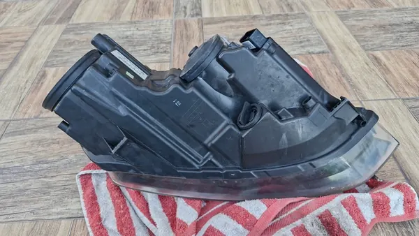 VW Polo 6R 6R1 09-14 Farol Esquerdo Preto 6R1941007G image 7