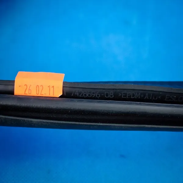 Dörrtätning vänster/höger OEM 7428696 BMW X5 G05 image 3