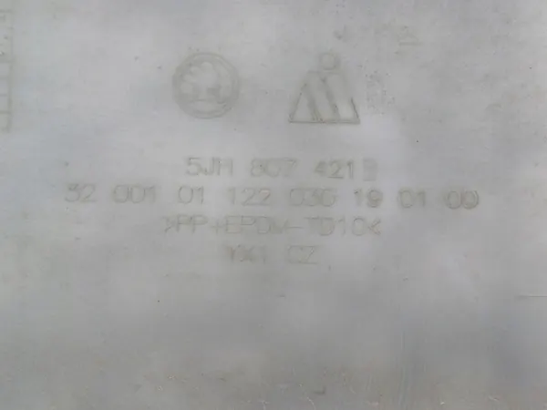 SKODA RAPID 12- Rear Bumper 5JH807421B image 9