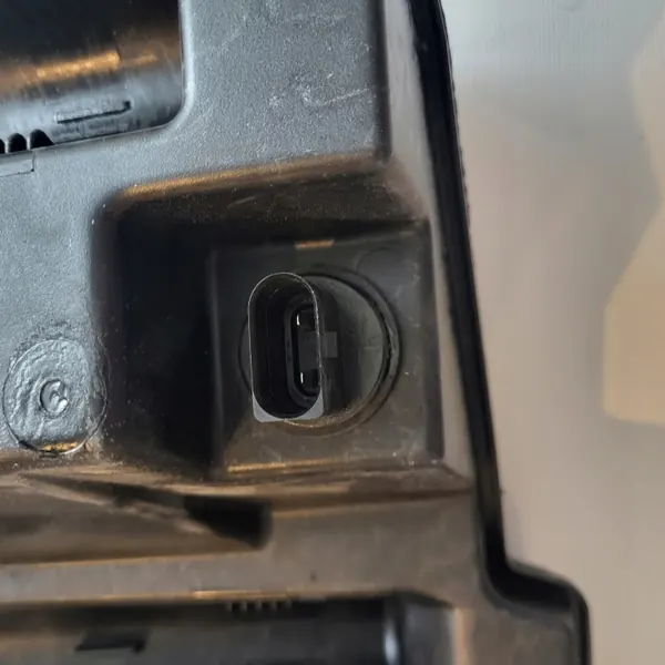 Audi Q8 E-Tron ruitenwisservloeistoftank OEM 4kE955453F image 6