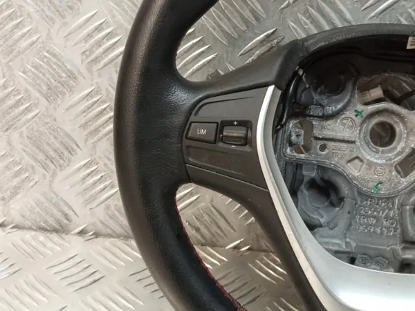 BMW F20 F21 Leren Stuur OEM 6863201 met Rode Steek image 3
