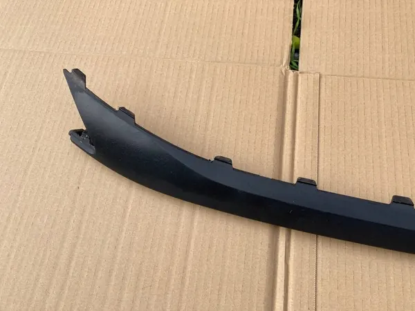 VW POLO 2G Rivestimento Paraurti Anteriore OEM image 5