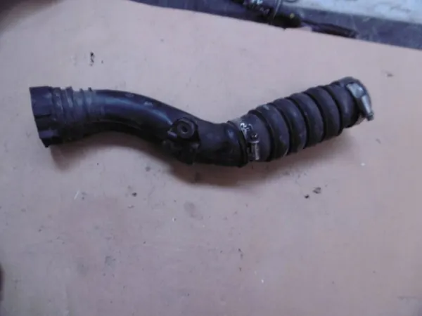 Intercooler-Schlauch Dacia Duster 2014 image 2