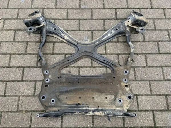 Traverse avant OEM 8W1399347G pour Audi A4 B9 image 5