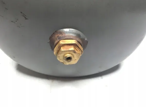 Volvo lufttank OEM 20392304 - Begagnat skick image 4