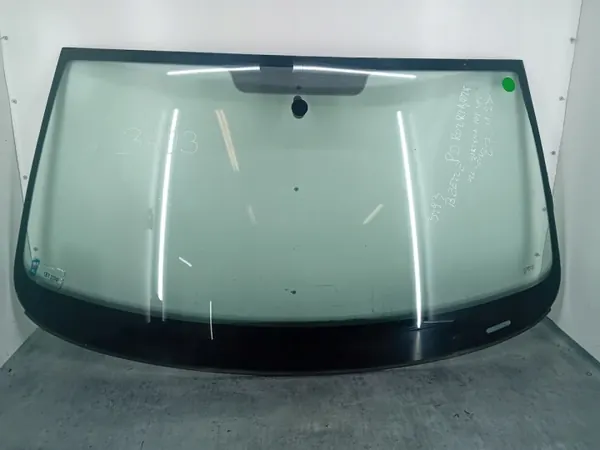 Begagnad VW Beetle vindruta OEM SZYBA CZOŁOWA image 2