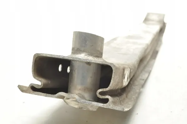 Porsche Etupuskuri 8R0 807 113 D image 6