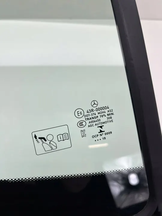 Mercedes GLB W247 Rechte Hintertürscheibe A2477304600 image 3
