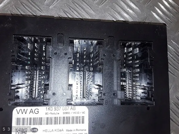2012 Skoda Superb B6 ECU 1K0937087AB image 3