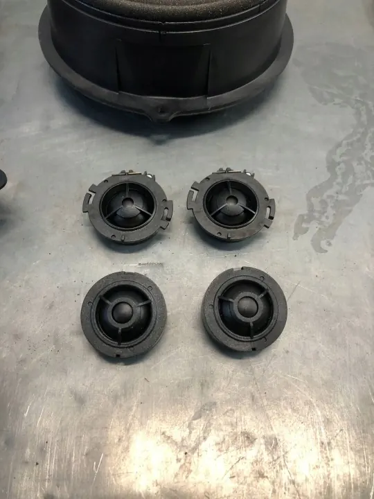Kit de Áudio OEM 8T1035223 para Audi A4 B8 Avant S-Line image 4